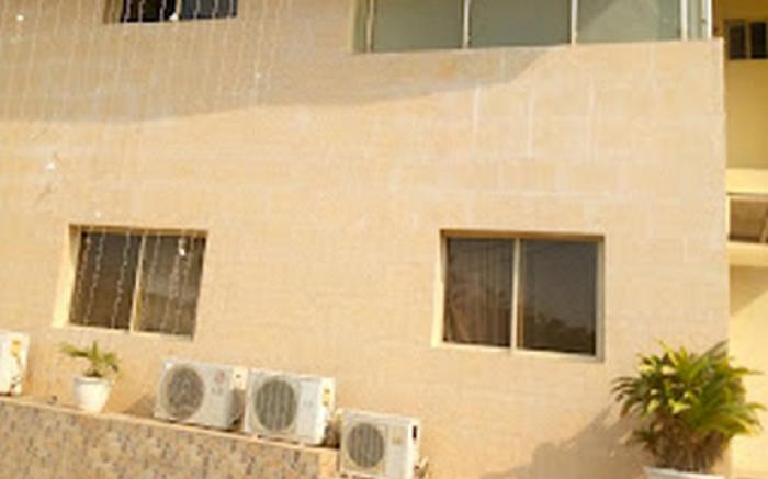 Pearl Gate Hotel