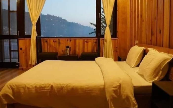 Anant Vilas Resort at Bhimtal Lake