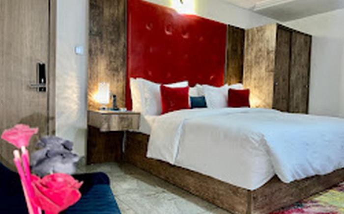 URBAN ROOTZ GUEST HOUSE