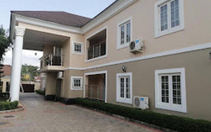 WAXRIDE RESIDENCE