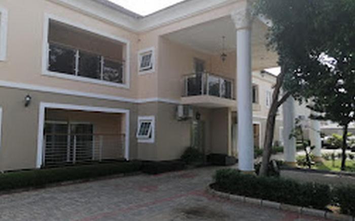 WAXRIDE RESIDENCE