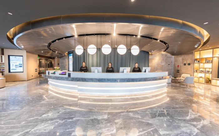 Atour Hotel Lianyungang Suning Plaza