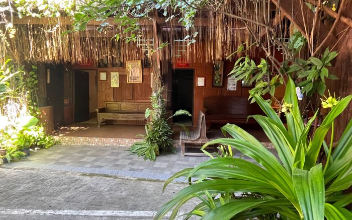 โรงแรมจันทร์แดง (antique hotel)