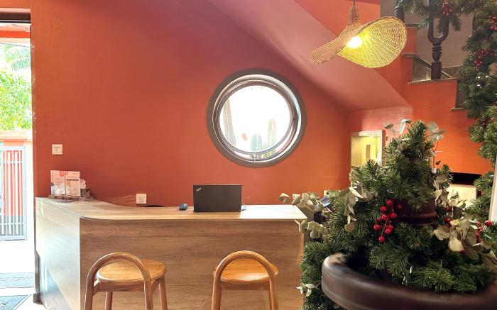 KIN WANDER TRUNG SON