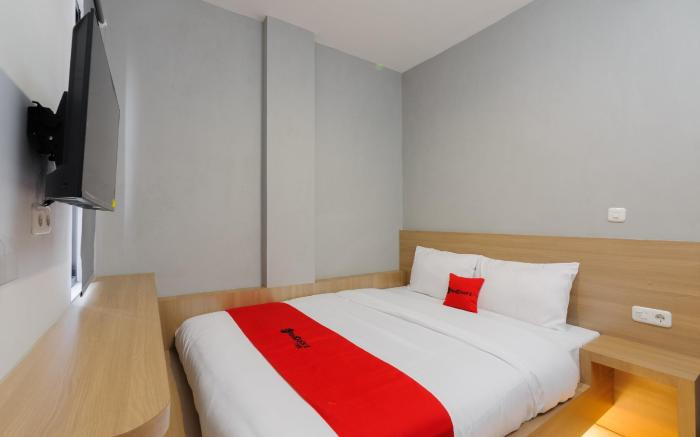 RedDoorz Plus @ Kedaton Lampung