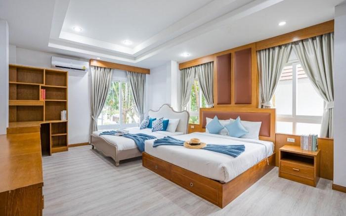 About a beach Pool Villa บ้านพักติดทะเล