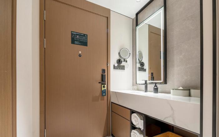 Atour Hotel Jiashan Wanlian Plaza
