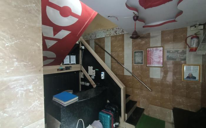 Hotel OVO Residency Near Masjid Bunder Station