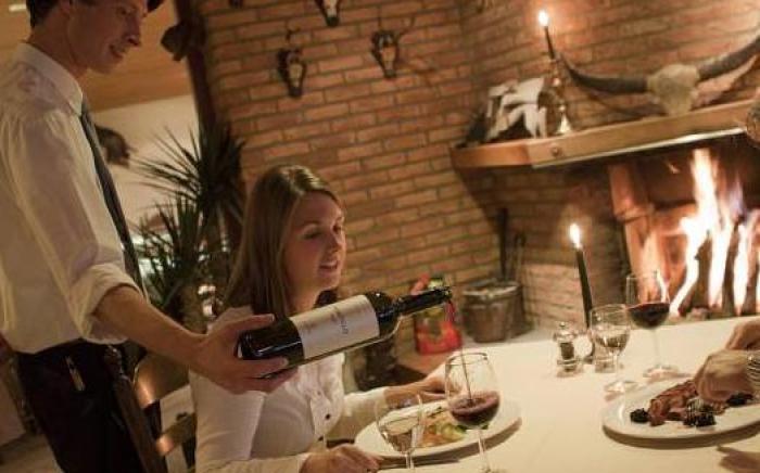 Hotel Sportsbar & Brasserie Dorhout Mees