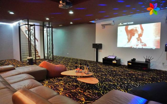 Subang Villa for 40P with Pool/BBQ/Karaoke/Meeting