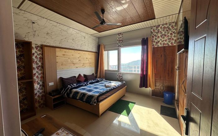 Kanatal's Valley View INN