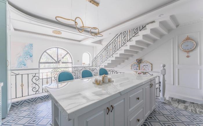 Boroccoli's House - Queen Bedroom - Balcony & Tub