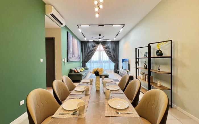 Paradigm Residences, Evergreen Suite by Antlerzone