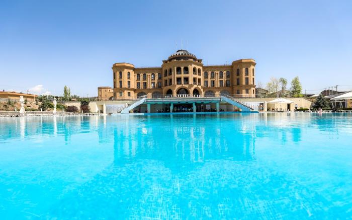 Latar Hotel Yerevan