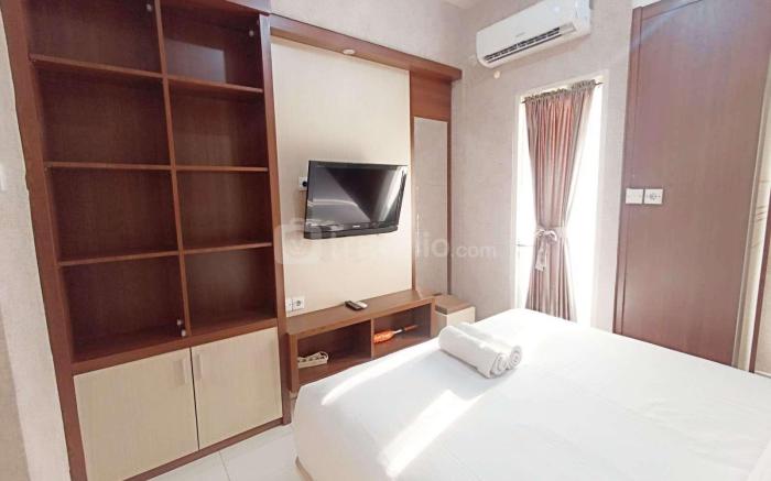 Modern Look Homey Studio Amartha View By Travelio