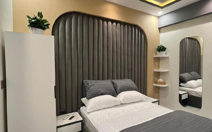 Traveler's Heaven 3BR APT DHA NISHAT PHASE 6