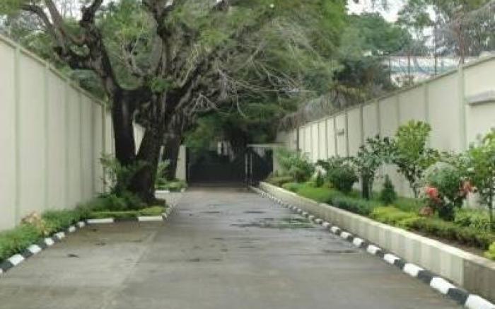 Colonades Hotel