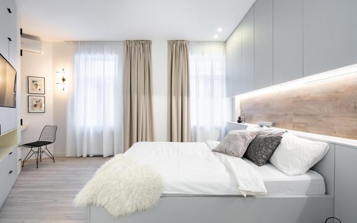 Four bedrooms Apartment old town
