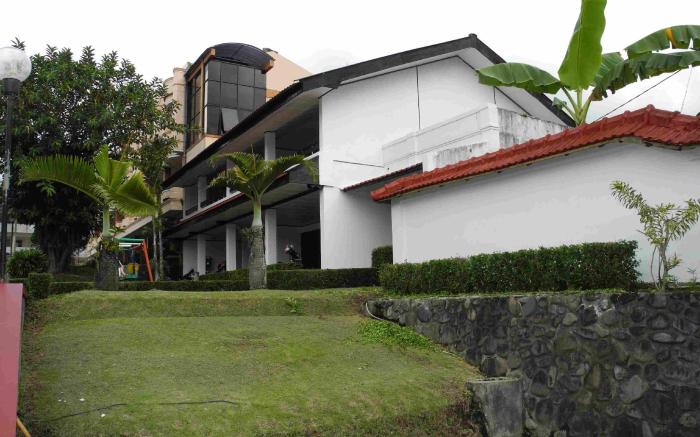 Aster Hotel & Restaurant