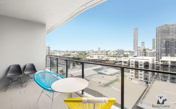 South Brisbane  Kozy 2 Bedrooms APT + FREE Parking