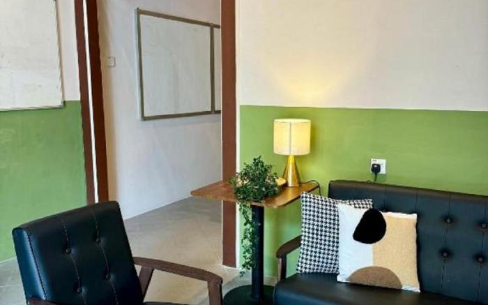Swing & Pillows @ 75 Chulia St, Georgetown Penang