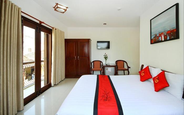 Golden River Hotel