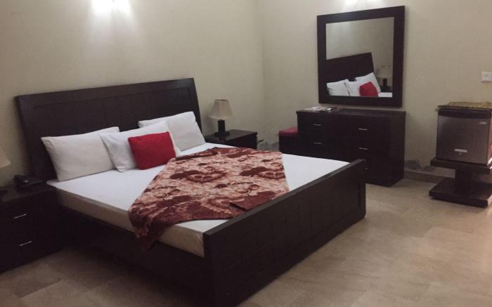 Royal Galaxy Guest House (For Families Only)