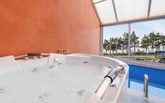 Boeryeong Rainbow Oceanview Pension