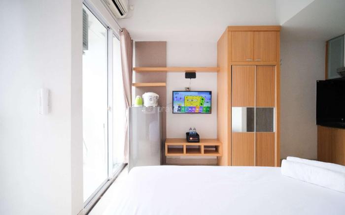Simple Studio Taman Melati Surabaya By Travelio