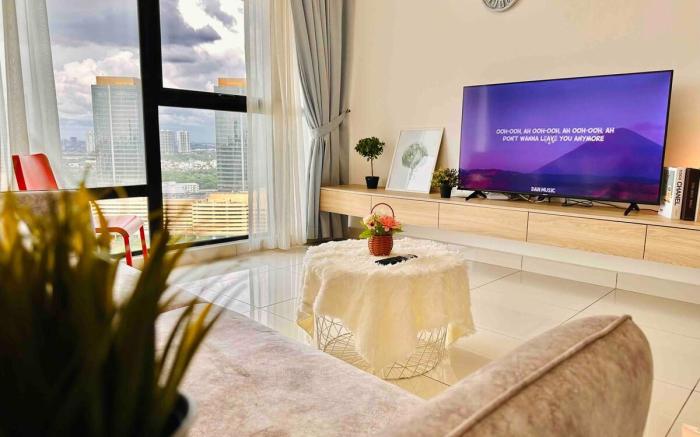 Mystic Violet Retreat @ Mosaic 2+1Bedroom 