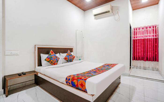 FabExpress Sai Lodging I - Nr. Nashik Railway Station
