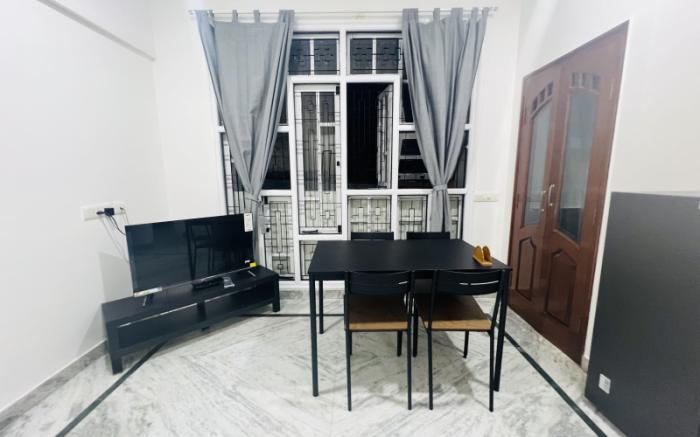 AISHWARYA APARTMENTS