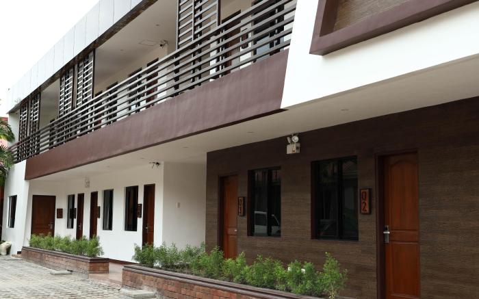 Jovinaj Travellers Inn