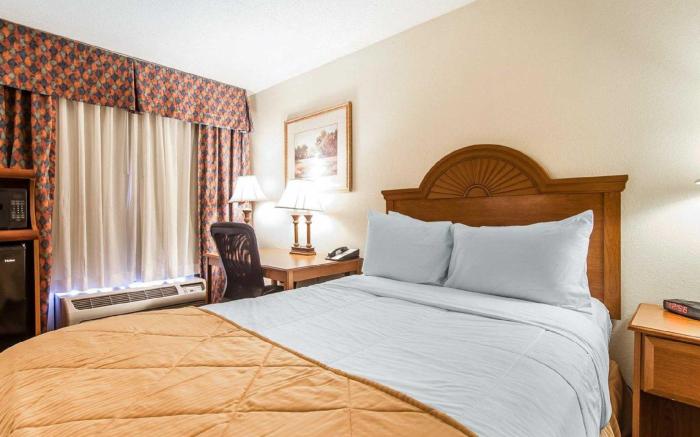 Clarion Inn Cleveland near University
