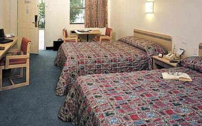 RED CARPET INN LOUISVILLE NORTH -Jeffersonville In