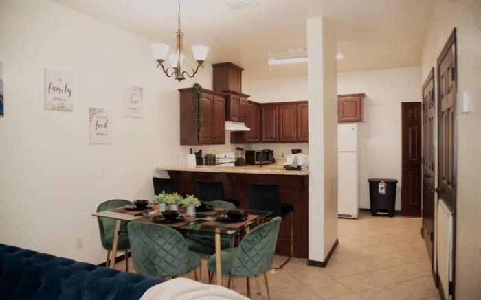 Modern 2 bed 2-bath next to University UTRGV