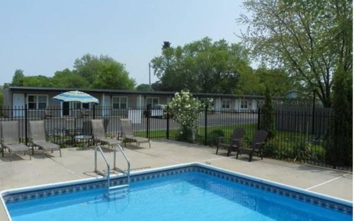 Lakeview Motel & Cottage