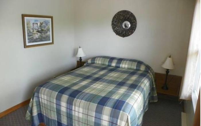 Lakeview Motel & Cottage