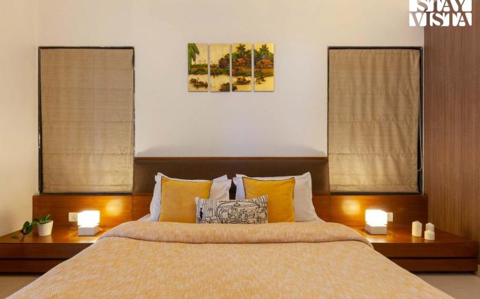 Eden's Estate by StayVista - Featuring cozy rooms with a private pool, and modern interiors for a de