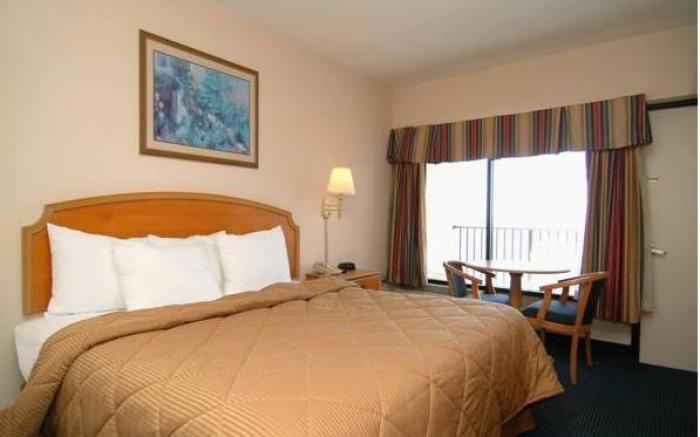 Ocean Crest Inn and Suites