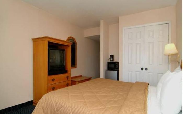 Ocean Crest Inn and Suites