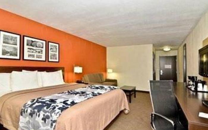 Sleep Inn & Suites Fort Campbell