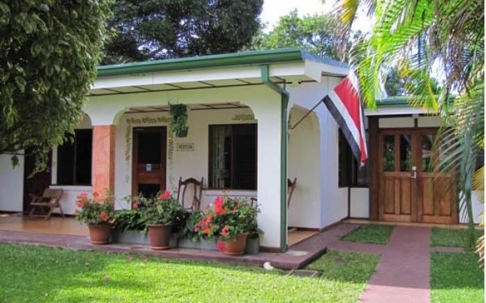 Hotel La Rosa de America