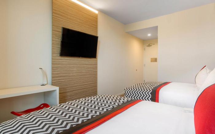 Insignia Hotel Brooklyn, Ascend Hotel Collection