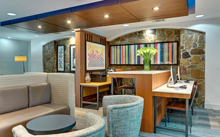 Holiday Inn Express & Suites Weatherford By IHG