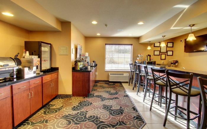 Cobblestone Inn & Suites - Hartington