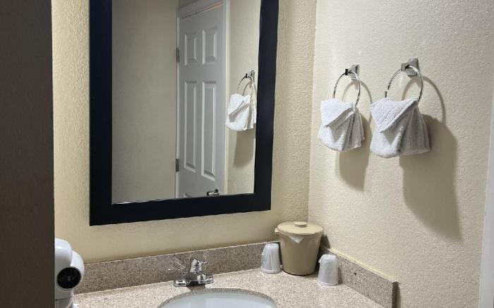 GreenTree Inn Houston IAH Airport