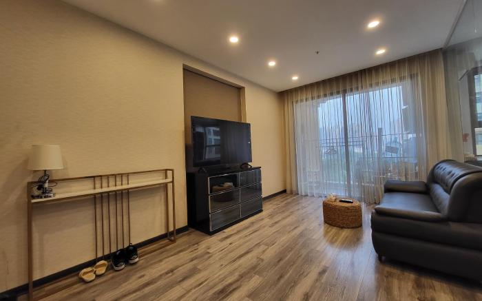 1,5 BR Vinhomes Dcapitale swimming pool view