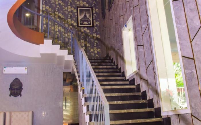 Shivhari Hotel & Resort