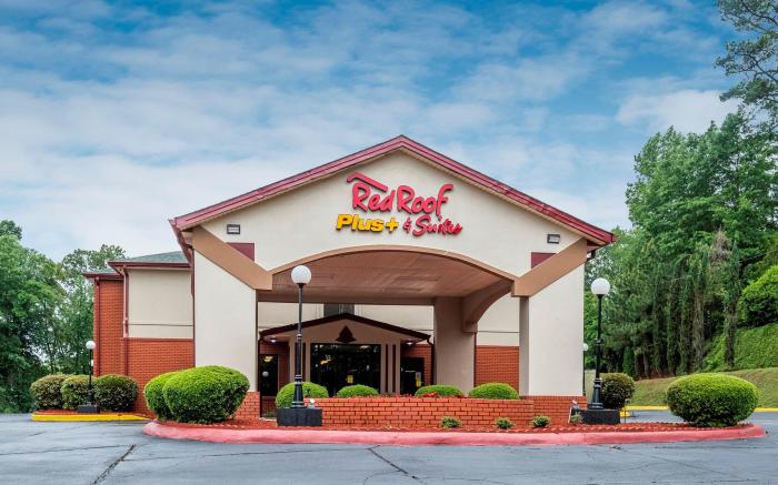 Red Roof PLUS+ & Suites Opelika